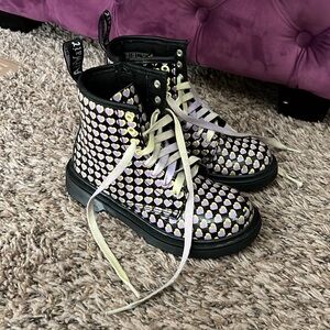 listing-status-banner